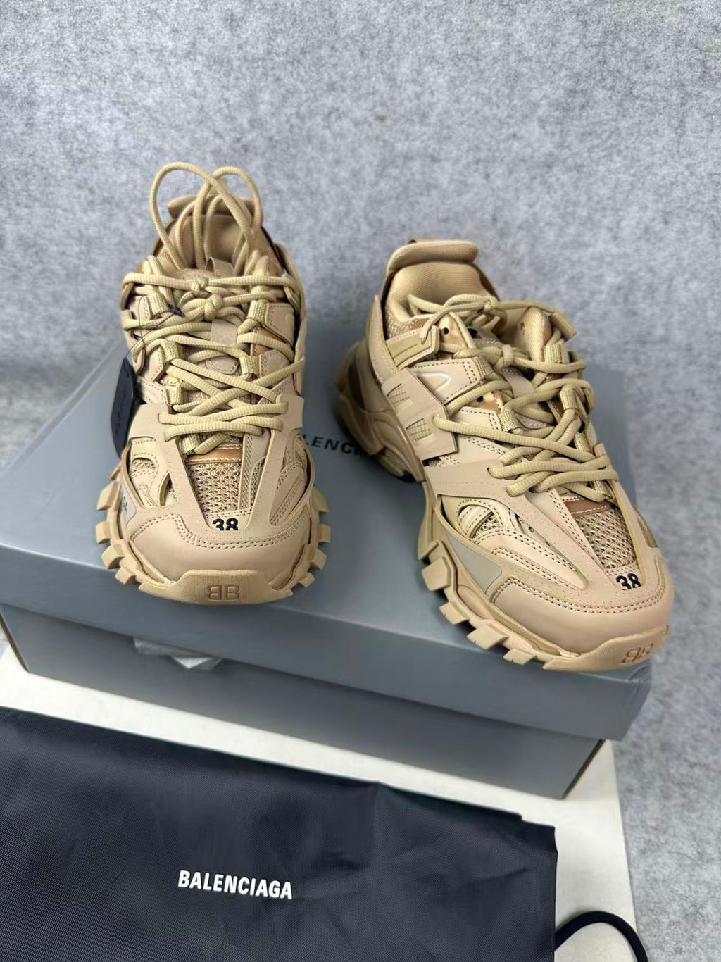Balenciaga Track Sneaker – Beige