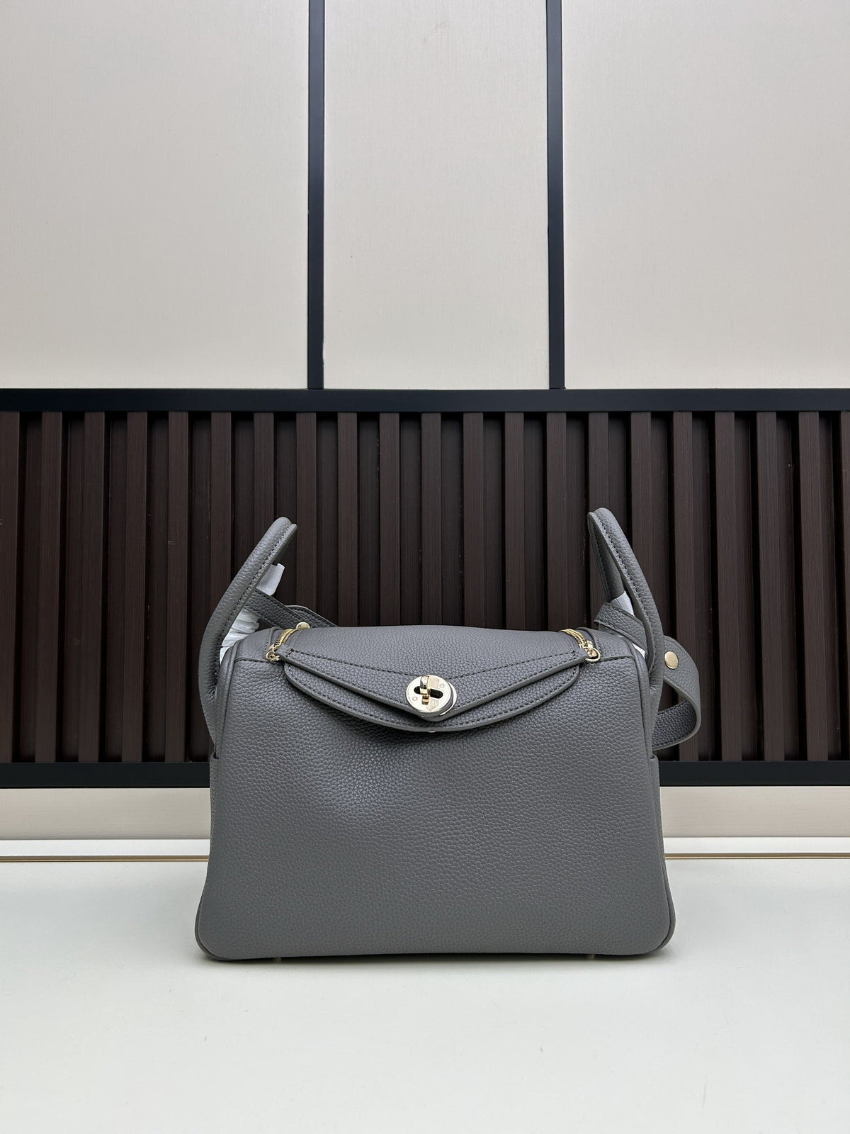 Hermès Lindy 26 | Gris Etain Togo Leather | Palladium Hardware