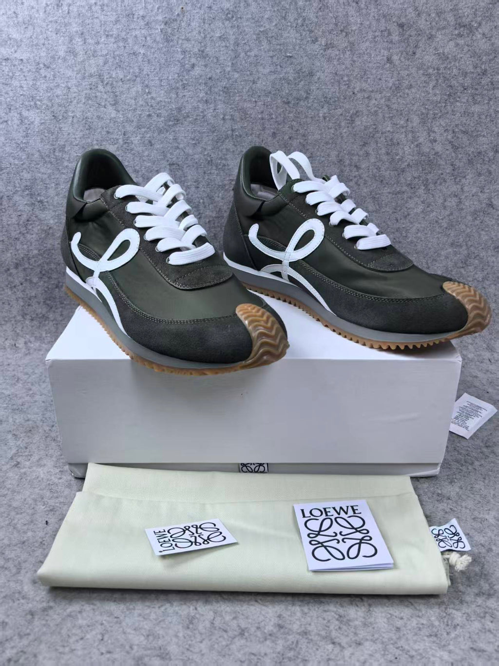 Loewe Flow Runner Sneakers – Dark Khaki